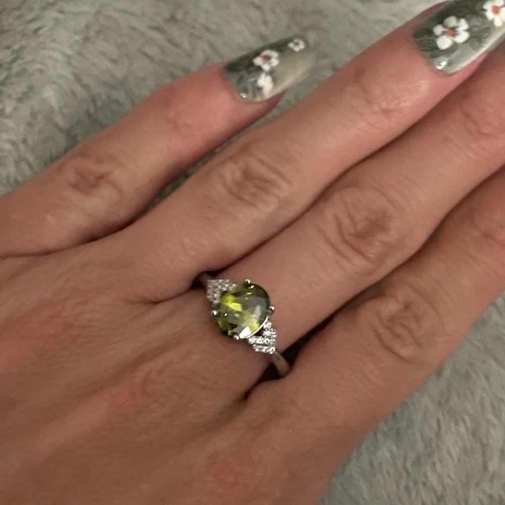 New Sterling Silver Elegant Minimalist Adjustable Peridot & White Sapphire Ring